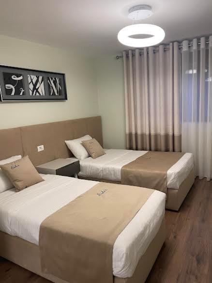 Essy's Apartament *