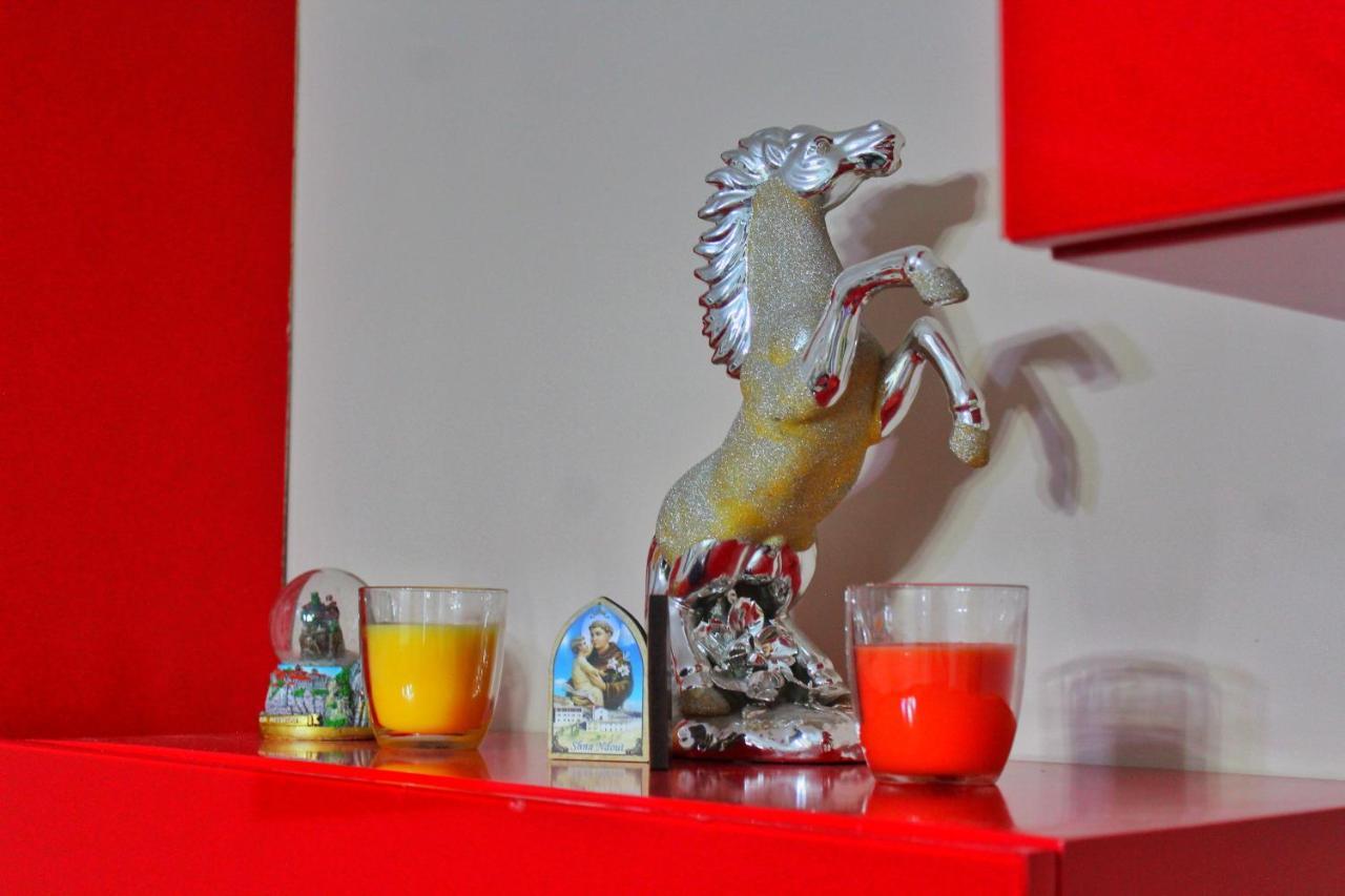 Essy's Apartament Korcza