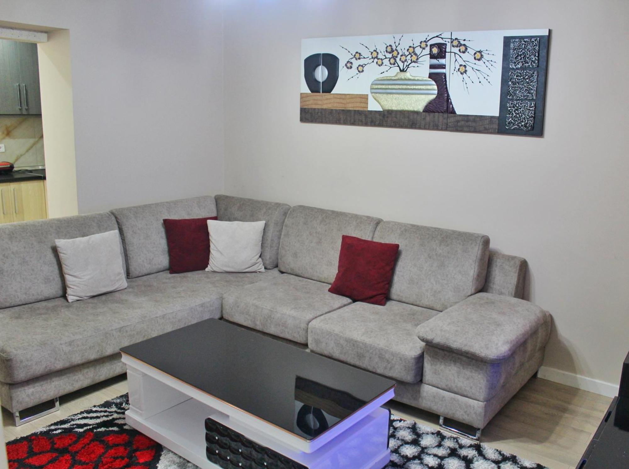 Essy's Apartament Korcza